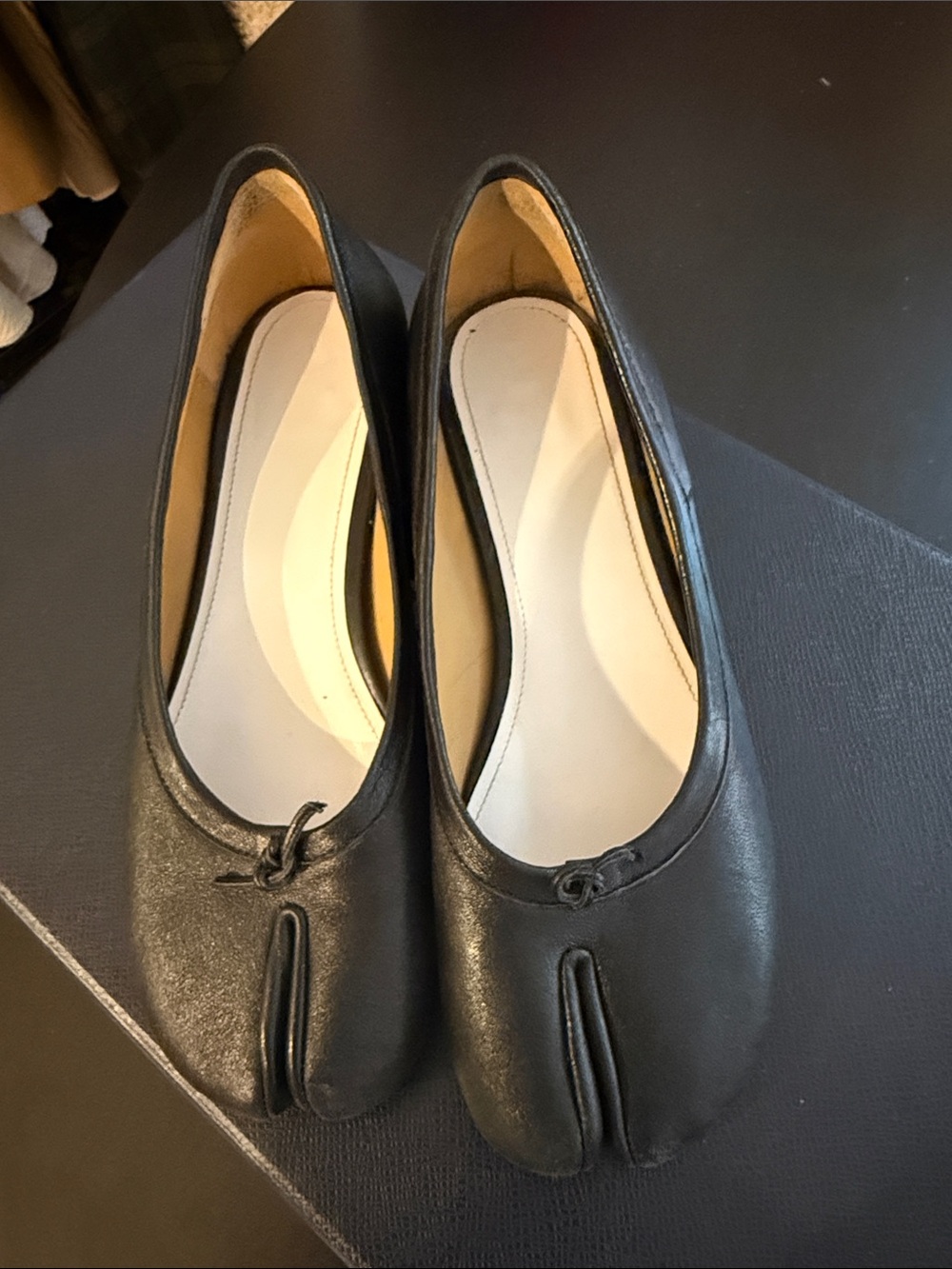 Black Women's Split-Toe Ballet Flats